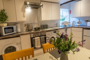 Highgate View Apartment